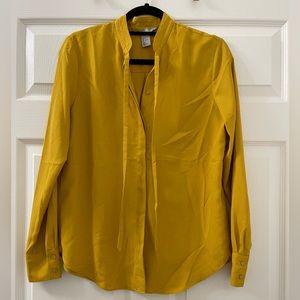 H&M mustard button up blouse w/ tie